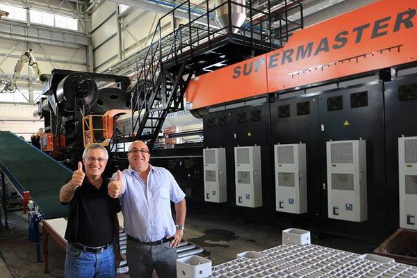 Dolav-震雄注塑機6500 噸二板注塑機以色列大放異彩